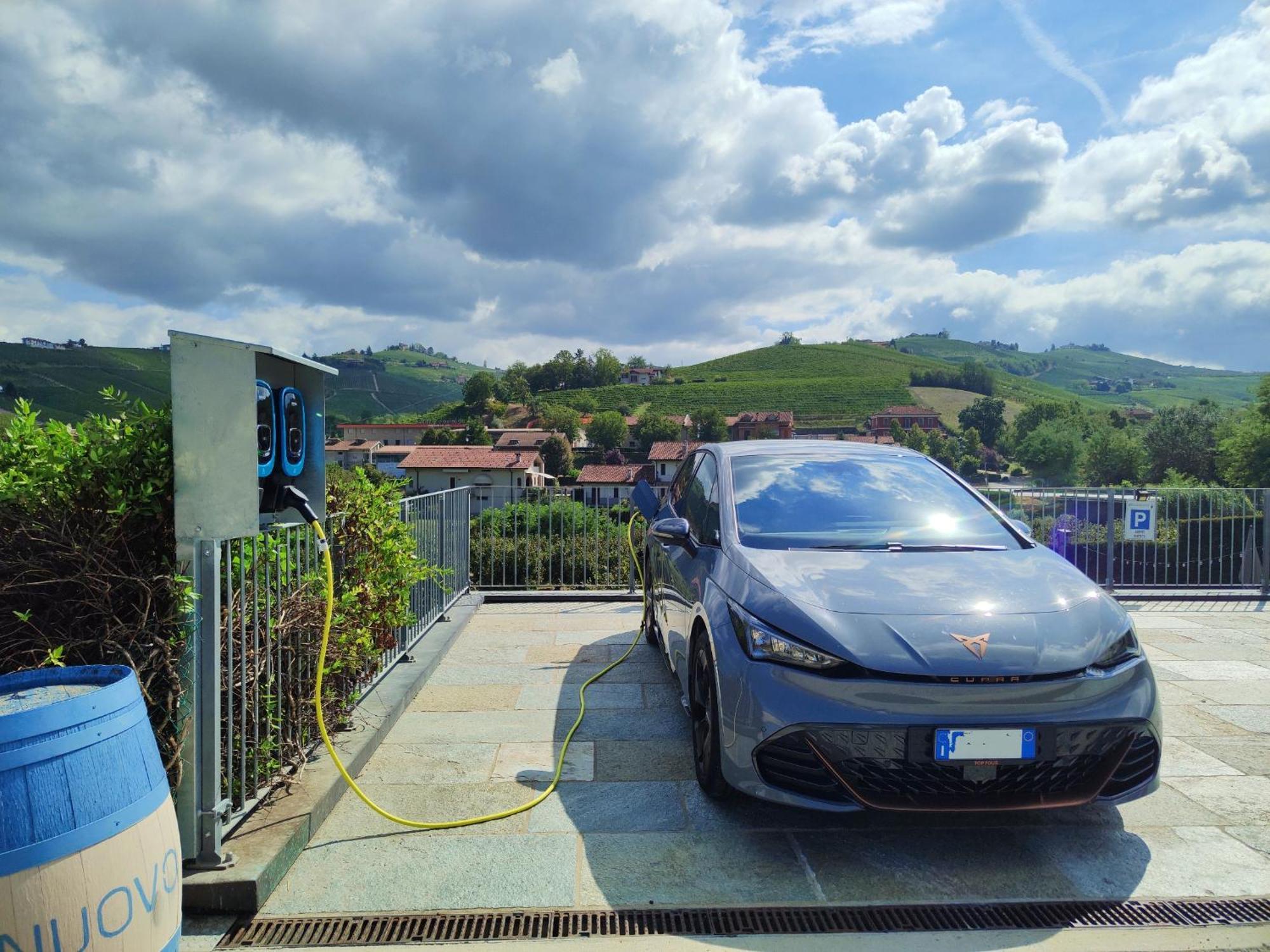 Cascina Bellonuovo Alba  Buitenkant foto