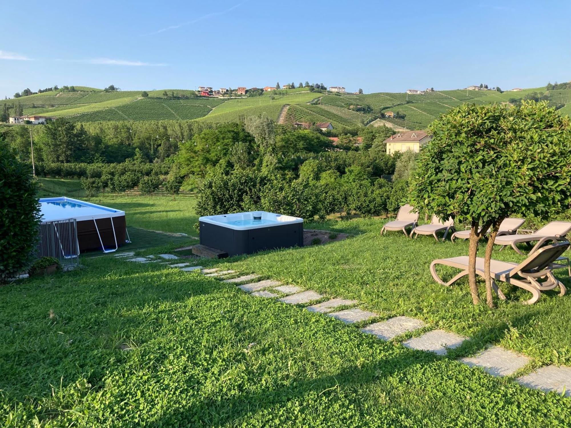 Cascina Bellonuovo Alba  Buitenkant foto